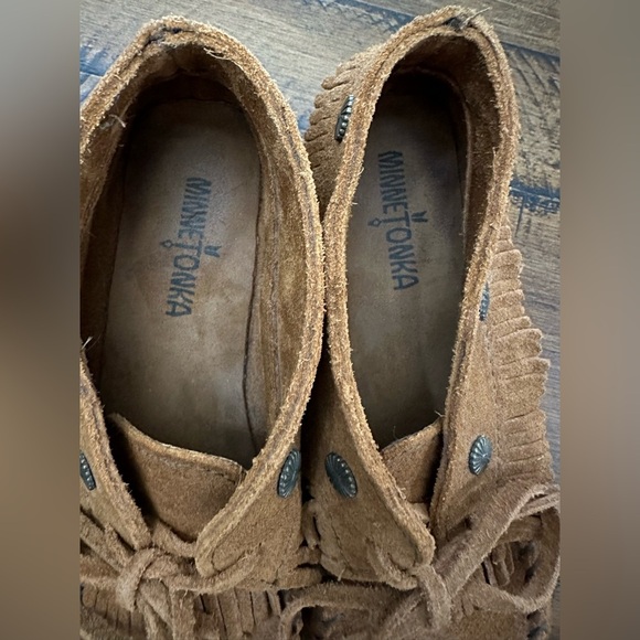 Minnetonka Tan Fringed Moccasins - Picture 5 of 8
